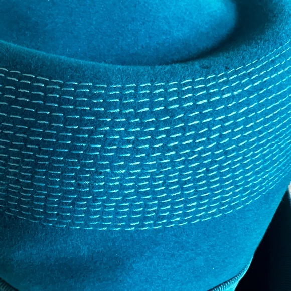 Schiaparelli Hat, vintage, NWT, bright blue main image 6